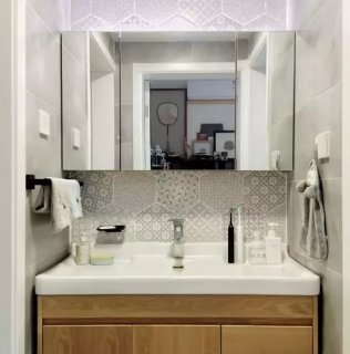 卫生间镜柜的优缺点有哪些？卫生间安装镜柜要注意什么？